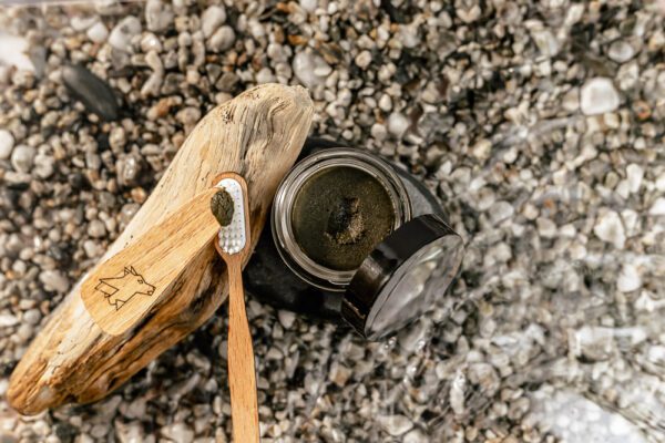 dentifrice pâte plantes LUPA'frice LUPA'lis cosmétiques naturels bio français fabriqués artisanalement en Lozère