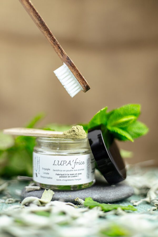 dentifrice poudre plantes LUPA'frice LUPA'lis cosmétiques naturels bio français fabriqués artisanalement en Lozère